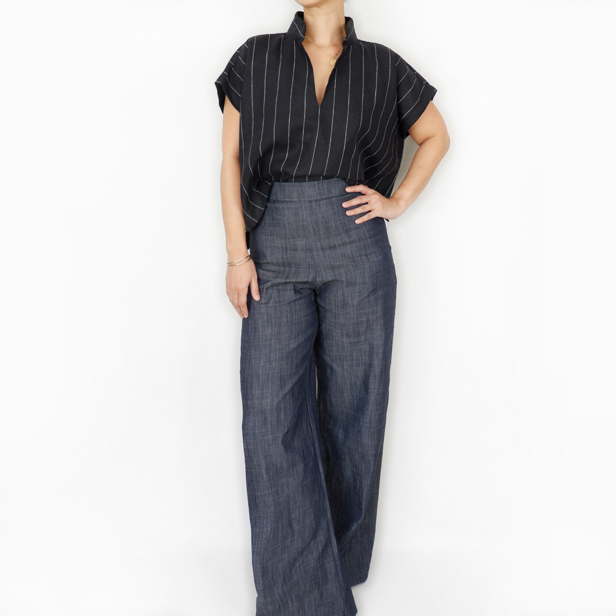 Solen SS Top in Black Stripe Linen