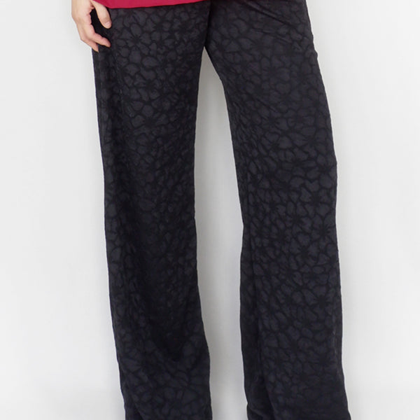 Base Pants in Black Textured